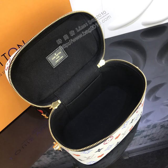 路易威登LV化妝包 M45165白彩撲克系列 Nice化妝包 lv新款手提化妝盒 lv鏈條斜挎包  ydh3777